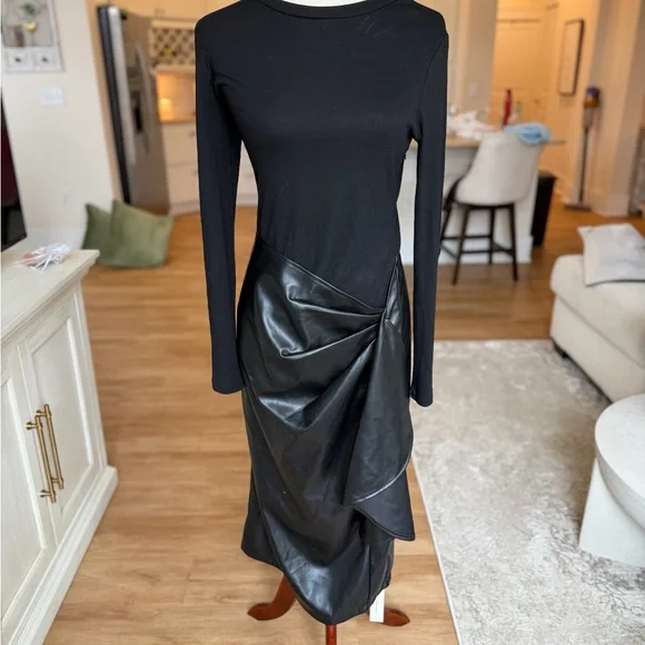 Commense Black Long Sleeve Dress - Picture 3 of 8